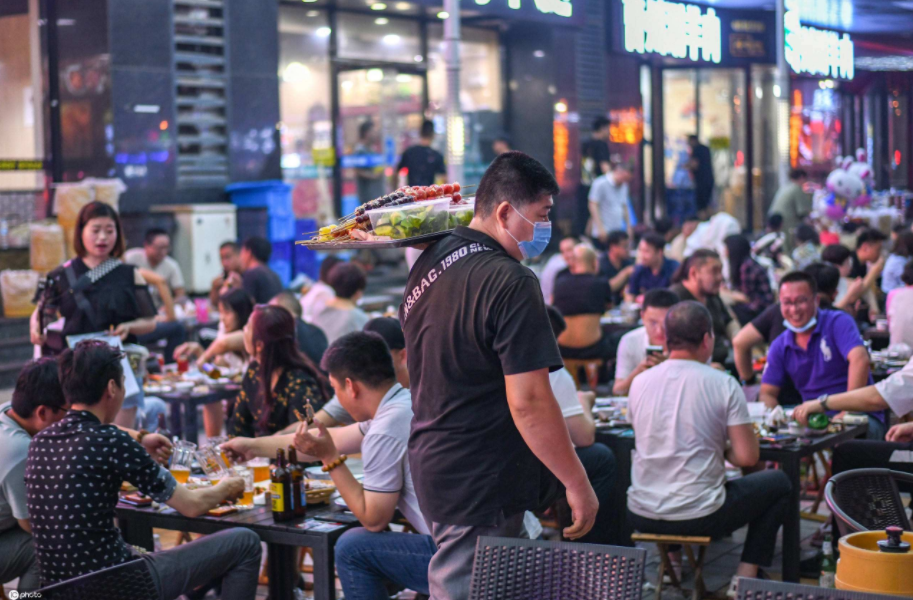 北京餐飲夜經(jīng)濟：小吃、電烤雞架爆發(fā)的新藍海